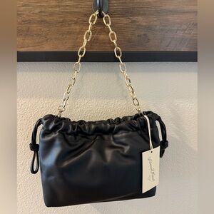 Universal Thread Women’s Black Clutch Handbag Pouch Gold Chain Strap NWT